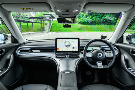 Comparing Chauffeured Car Rental and Self-Drive – Which Option Is Right for You?